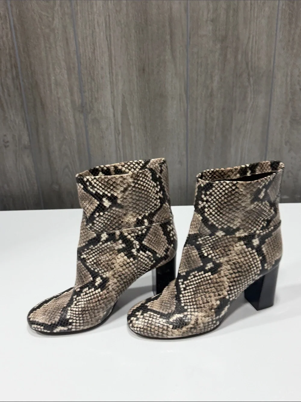 Tory Burch Snake Print Leather Ankle Booties Women’s Size 8M Pointed Toe